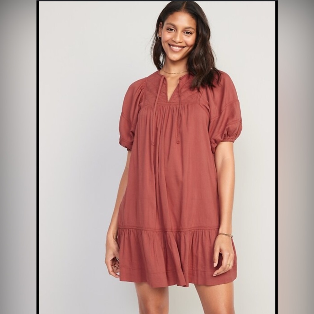 OLD NAVY Puff-Sleeve Quilted Mini Swing dress